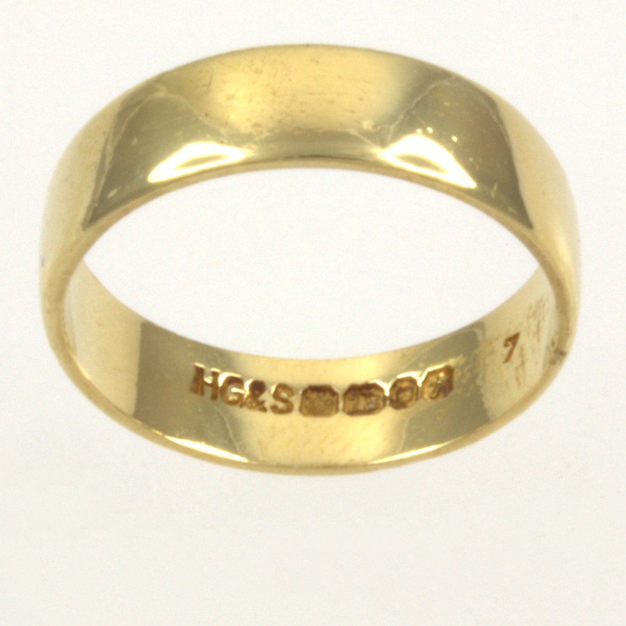 18ct gold 3.3g Wedding Ring size L 